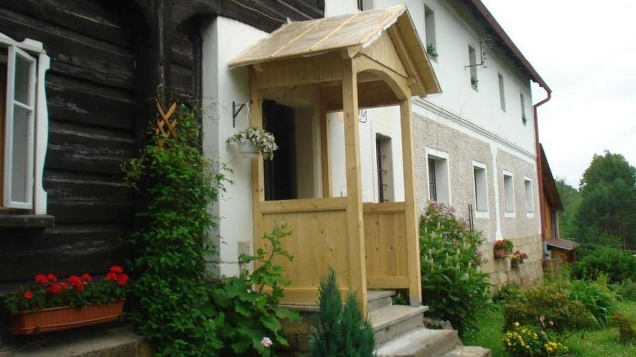 Ubytovani U Sviraku Srbska Kamenice Exterior photo