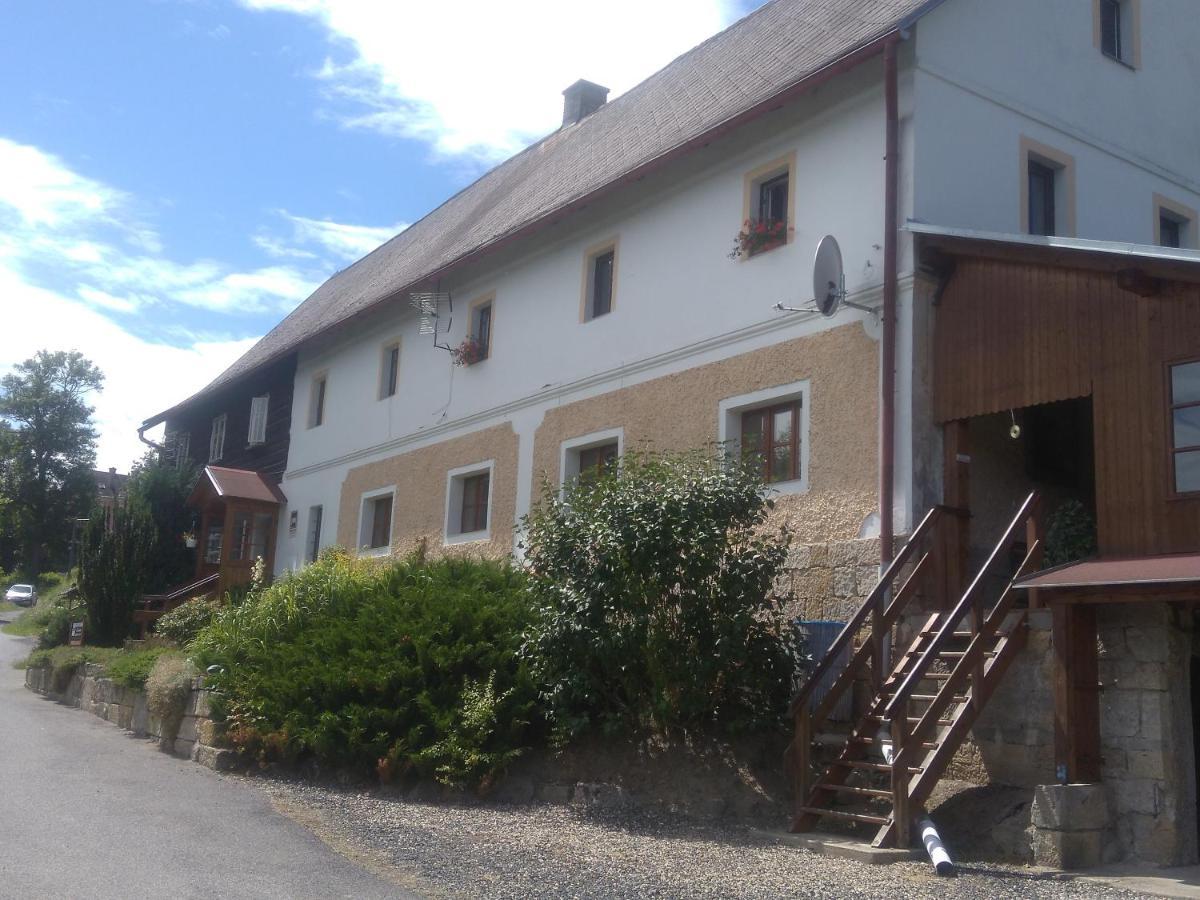 Ubytovani U Sviraku Srbska Kamenice Exterior photo